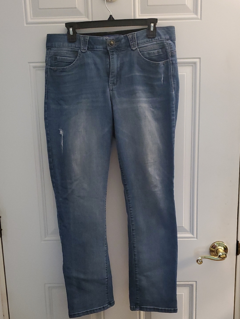 Democracy Women's Light Wash Straight Leg Jeans